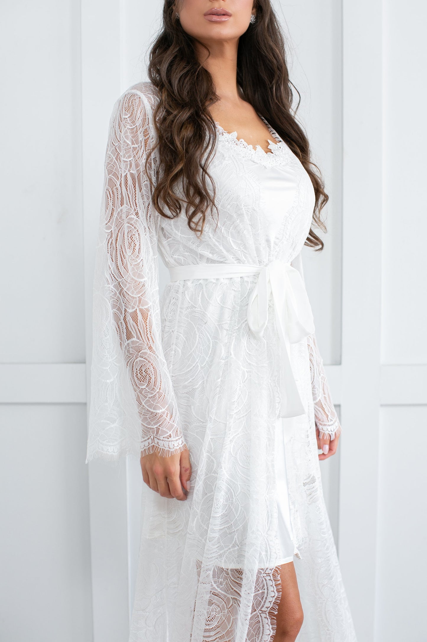 Ava  Robe