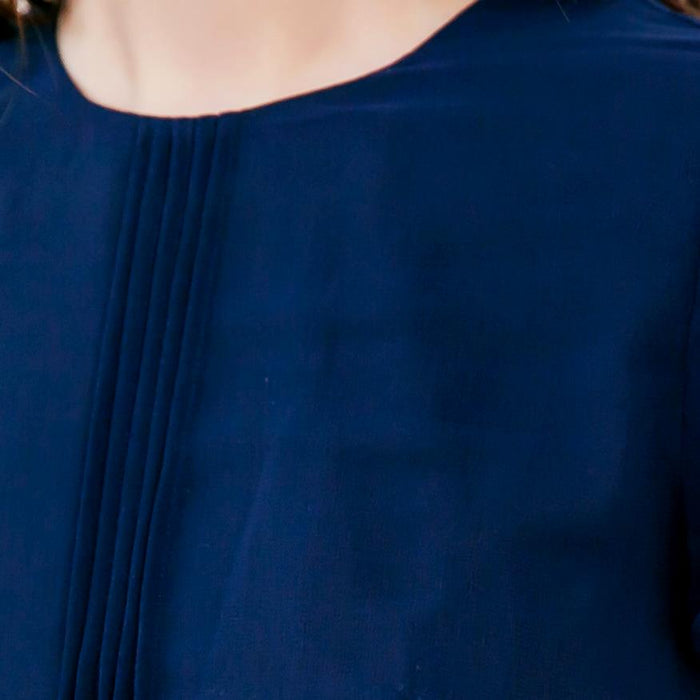 (Woman) Navy chiffon pleated midi dress