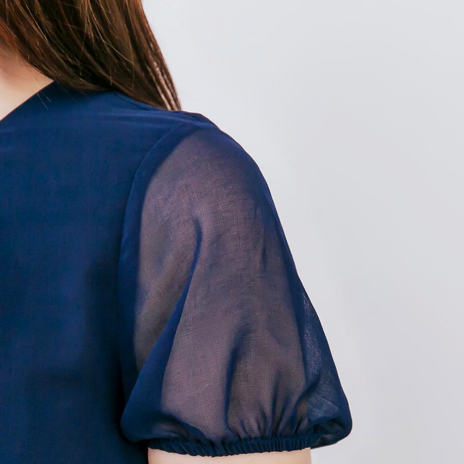 (Woman) Navy chiffon pleated midi dress